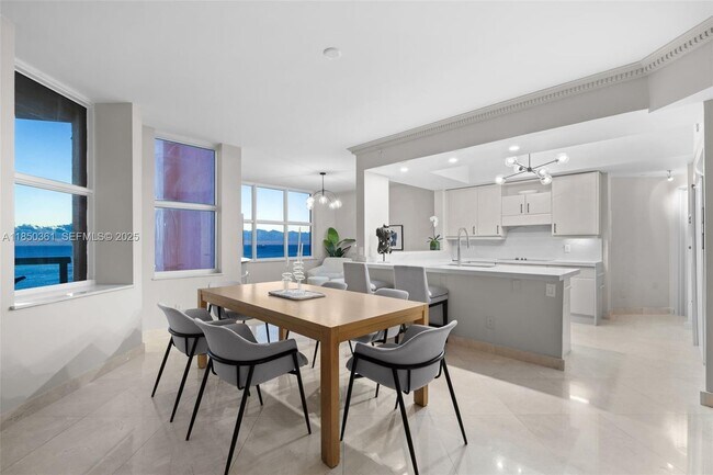 Building Photo - 2100 N Ocean Blvd