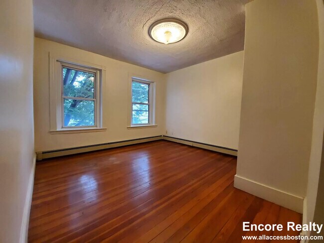 Building Photo - 9 Fulkerson St