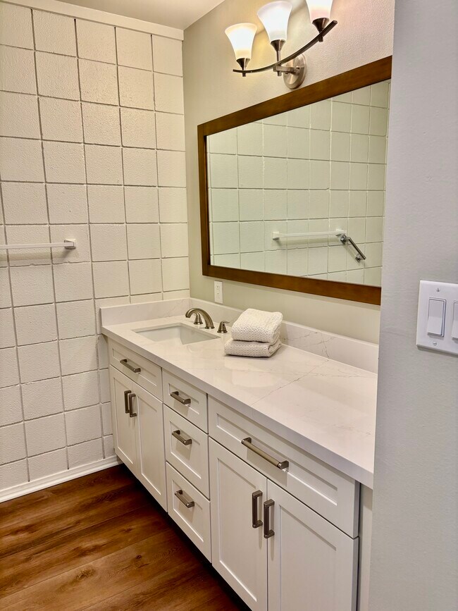 Bathroom - 81 W Fiesta Grn