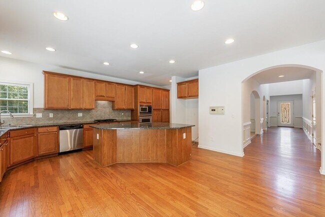 Building Photo - 279 Collins View Ct