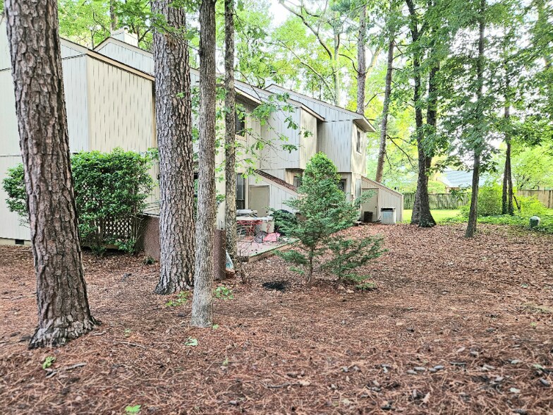 Building Photo - 465 Pebble Creek Dr