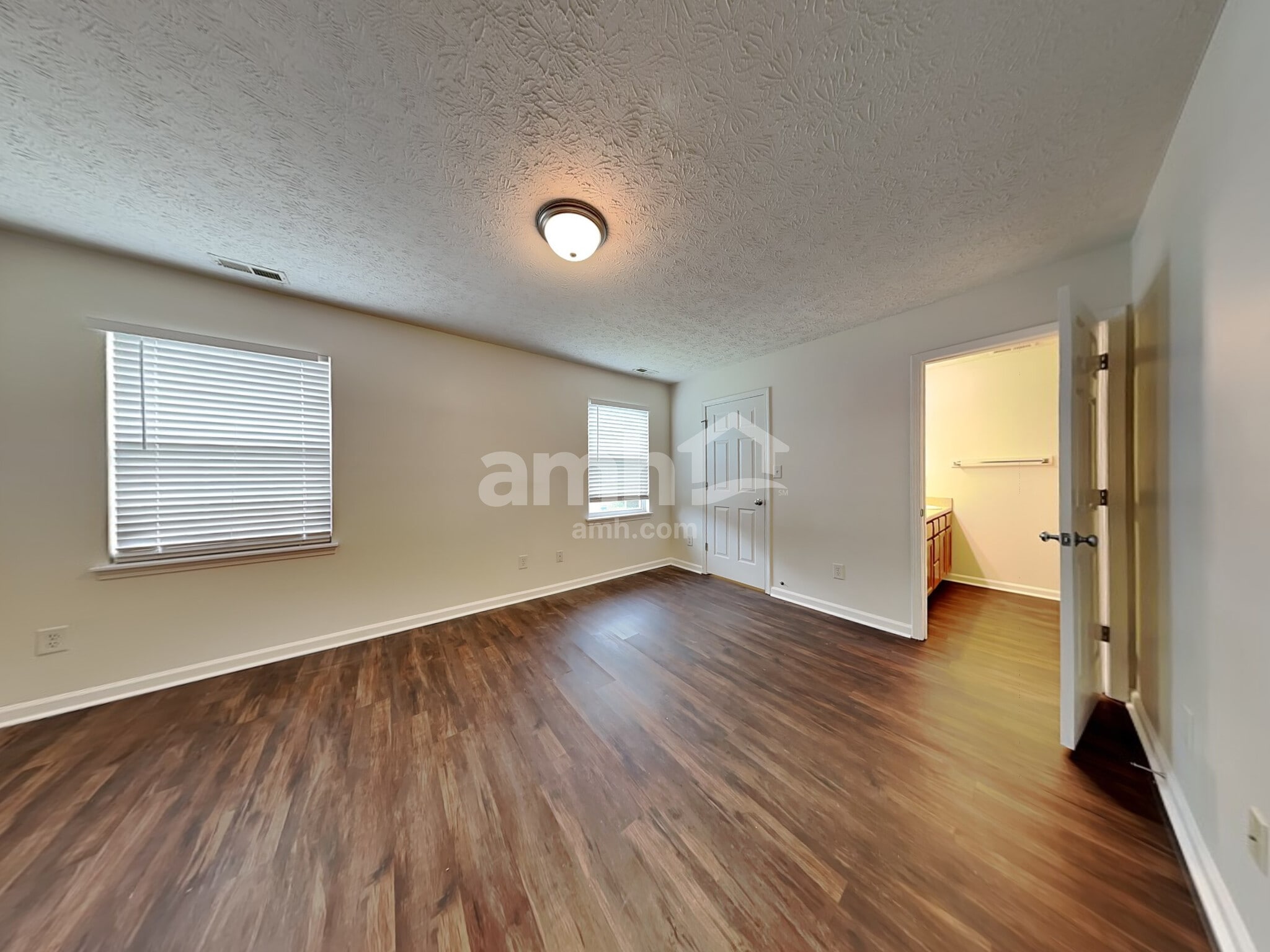 Building Photo - 3104 Forrestal Dr