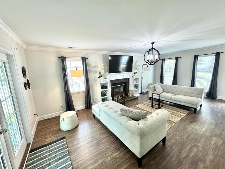 Building Photo - 9507 Guernsey Ct