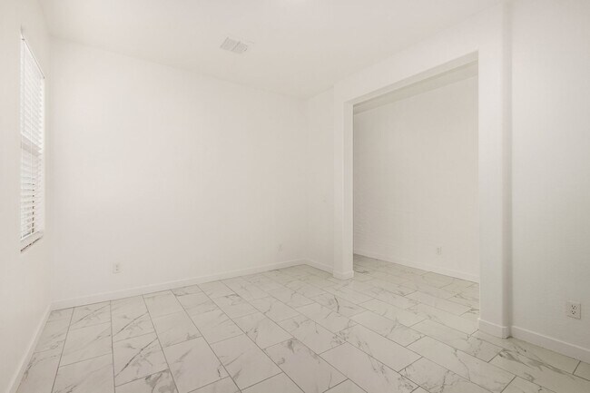 Building Photo - One Of A Kind Home For Rent In Buckeye!
