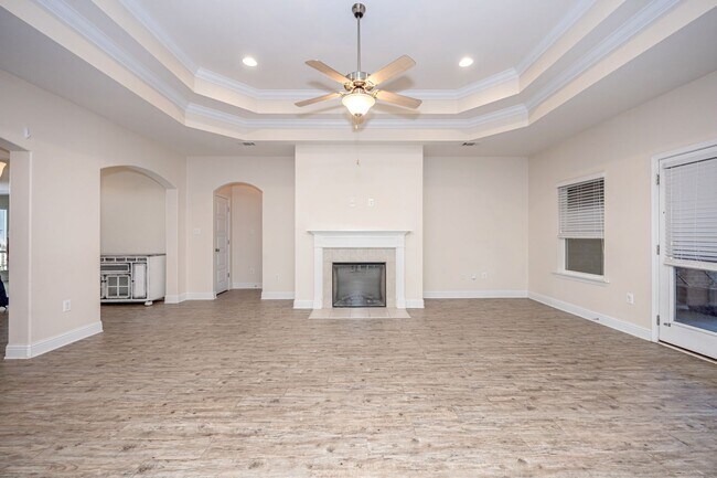 Building Photo - 1013 Silverbell Cv