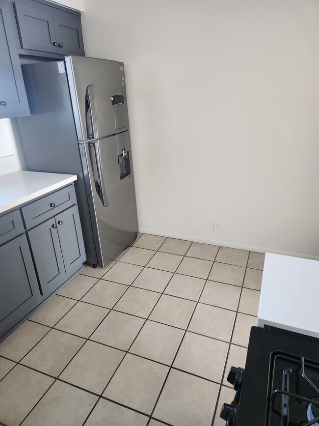 Building Photo - 613 E Washington Blvd