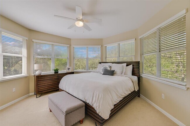 Building Photo - 15316 Oklahoma St