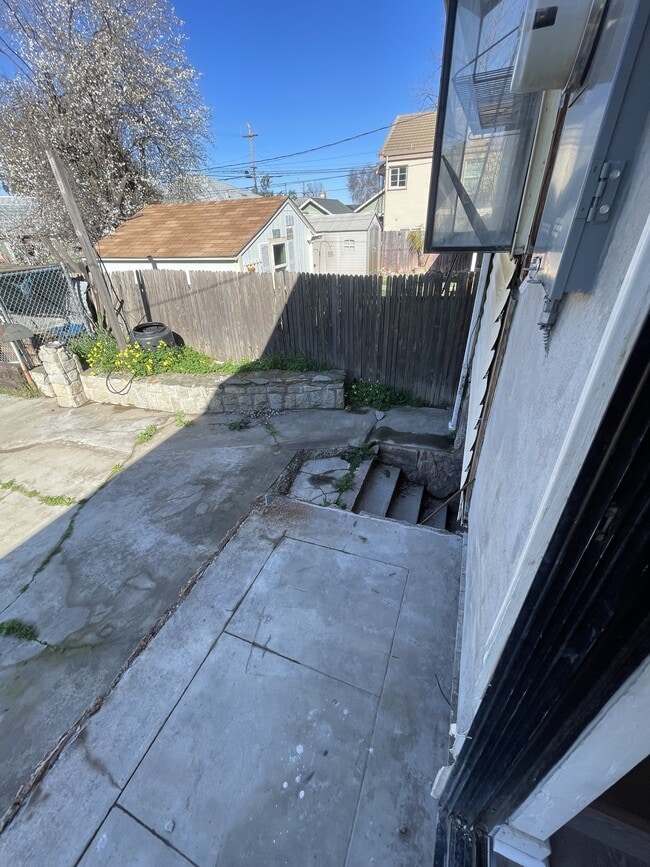 Building Photo - 1316 H St