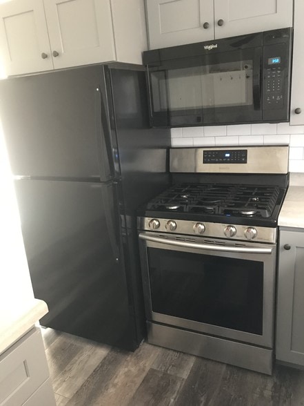 Building Photo - 9647 Pacific Ave