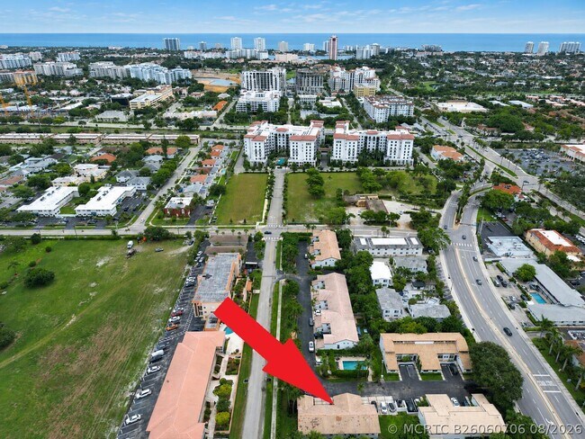 Building Photo - 350 SW 8th St