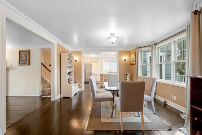 Building Photo - 75 Fernwood Rd