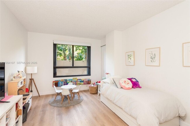 Building Photo - 251 Crandon Blvd