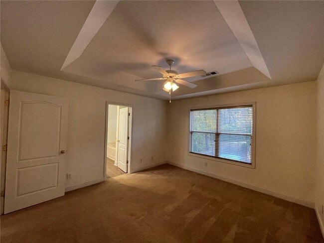Building Photo - 166 Cove Hill