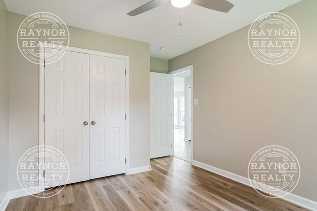 Building Photo - 118 Murphy Dr