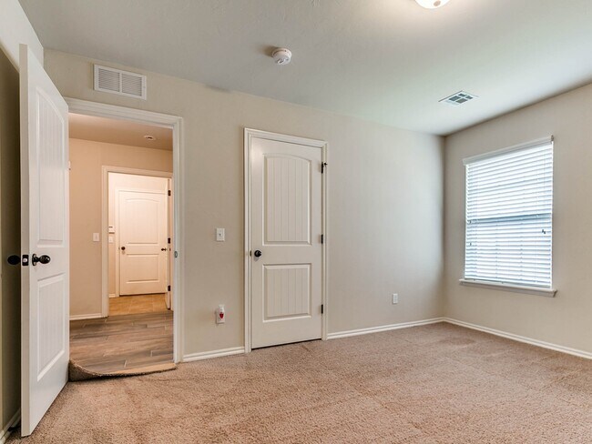 Building Photo - 3 Bed/2 Bath in Sonador of Montague Subdivision - Deer Creek Schools