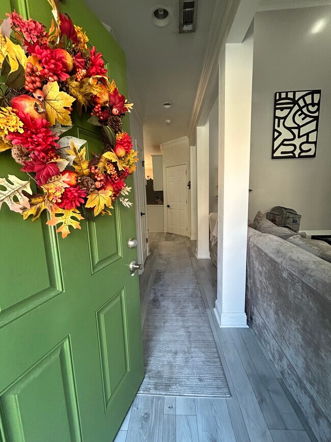 Building Photo - 2535 Village Creek Landing SE