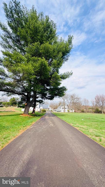 Building Photo - 3679 Pickertown Rd