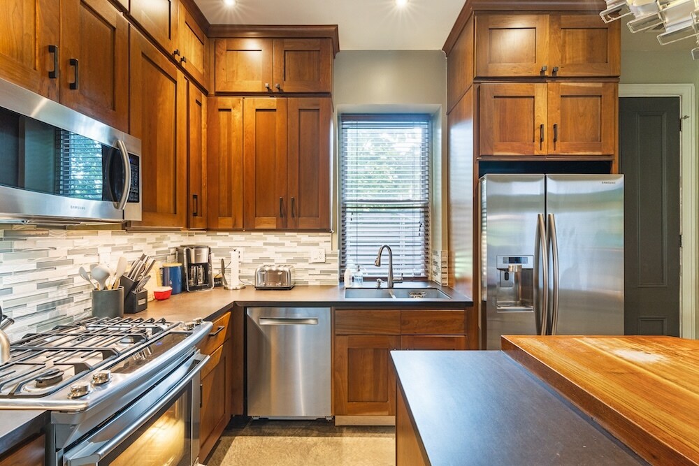 Building Photo - 717 Lampton St