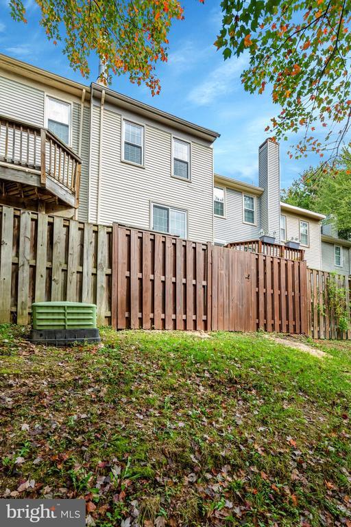 Building Photo - 8482 Springfield Oaks Dr