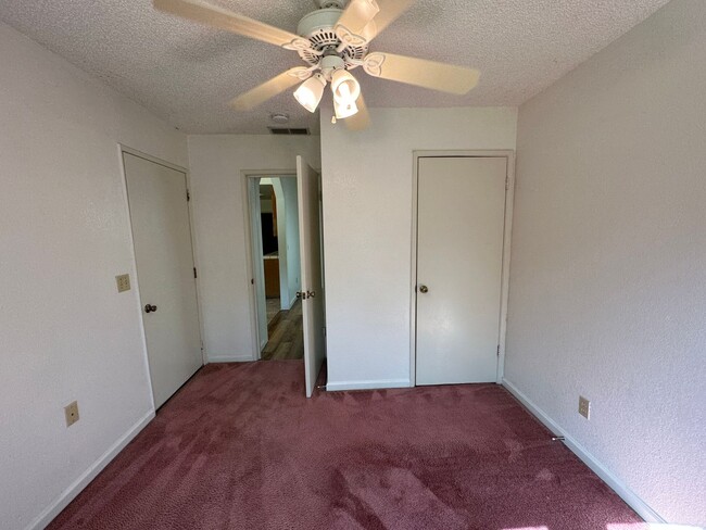 Building Photo - 1135 Amberwood Ln