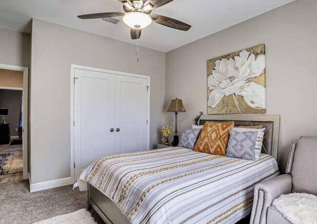 Building Photo - All Brick 4 Bedroom in Mary Esther!