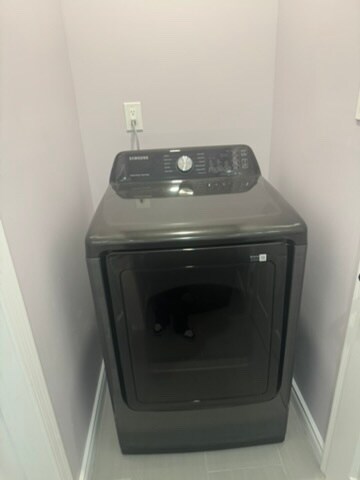 Laundry Room - 2 - 445 W Ellis Ave
