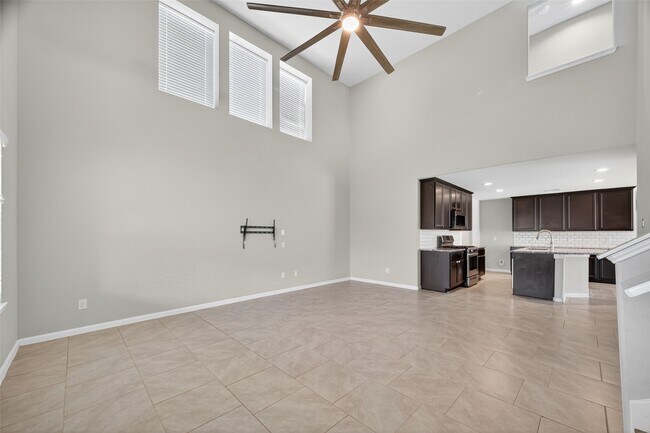 Building Photo - 718 Harvest Bluff Dr