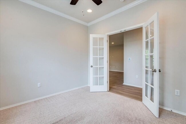 Building Photo - 10515 Turnbull Loop