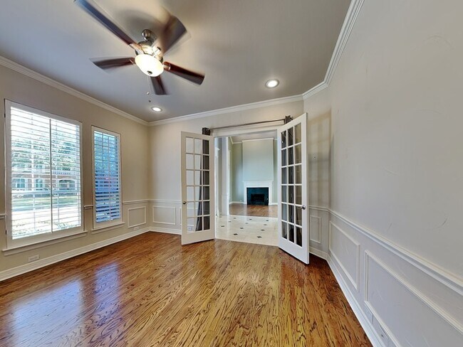 Building Photo - 1417 Tree Farm Dr