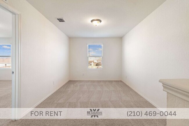 Building Photo - 2022 Home Near Lackland | 2,058 Sq Ft | Office/Study | Community Pool | Pet Friendly