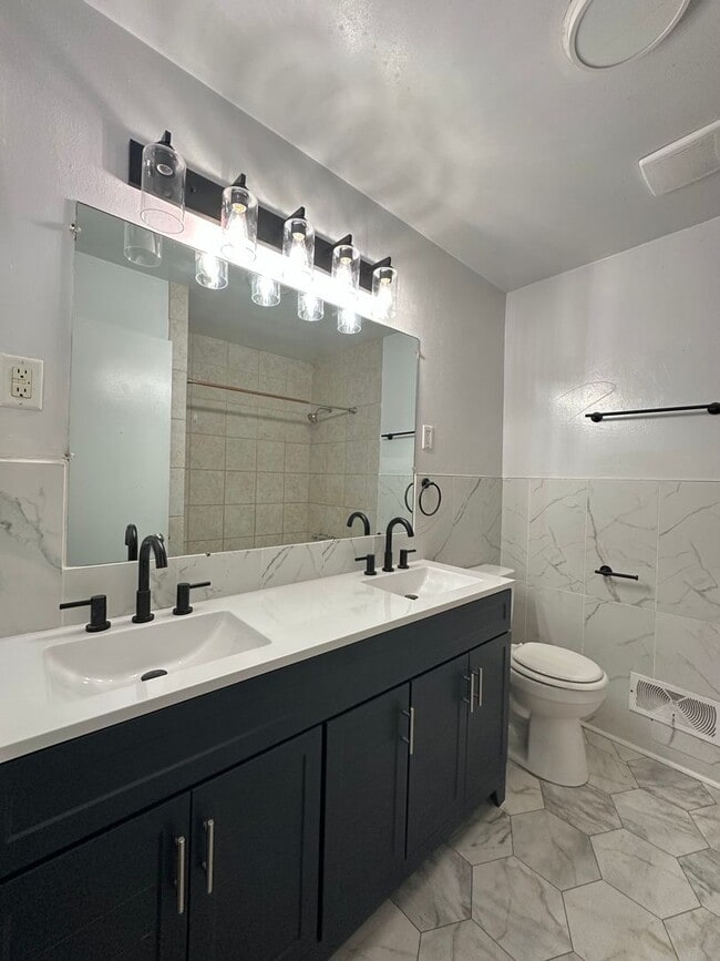 Building Photo - 3009 W Michigan Ave