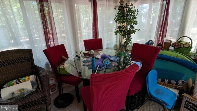 Building Photo - 412 Northwood Cir