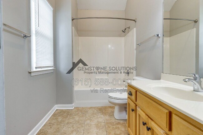 Building Photo - 1012 McKenna Dr