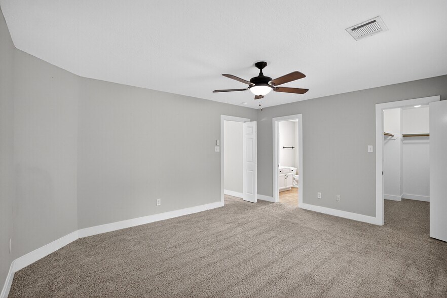 Building Photo - 18827 Atasca Oaks Dr