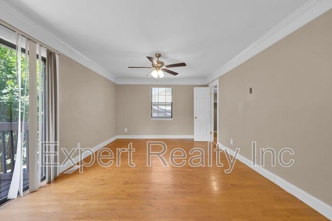Building Photo - 1201 Magnolia Pl