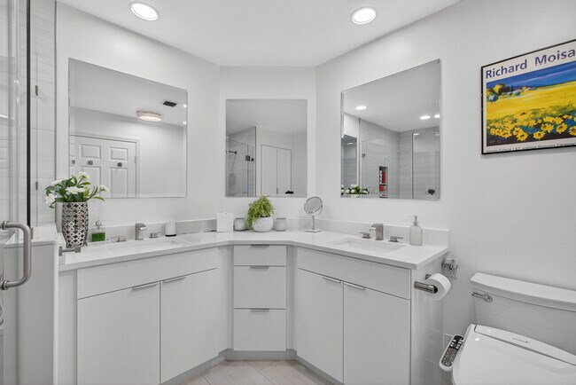 Building Photo - 773 Windermere Way