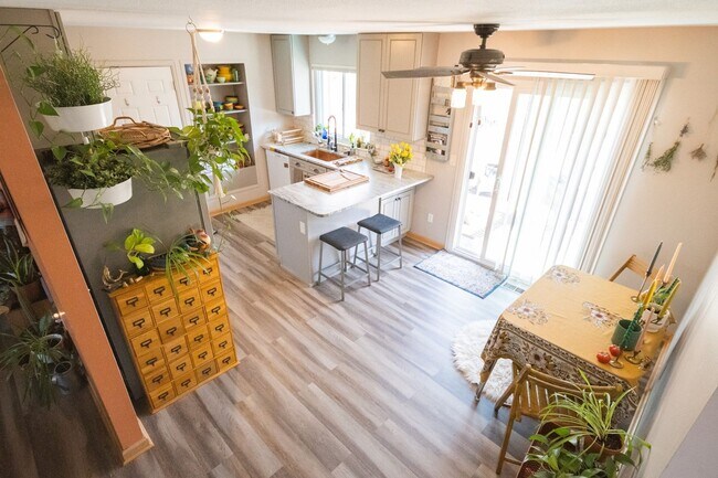 Building Photo - BEAUTIFUL 4 BEDROOM / 3 BATH HOME IN LAFAY...