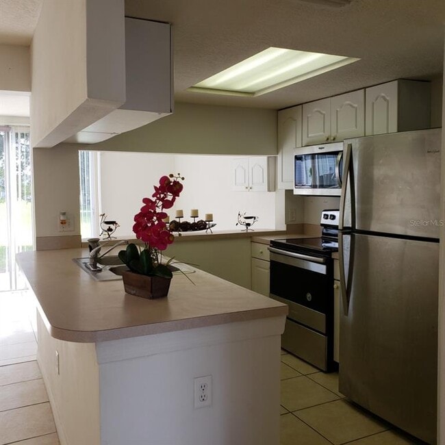 Building Photo - 720 Caribbean Dr