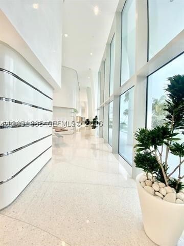 Building Photo - 16901 Collins Ave