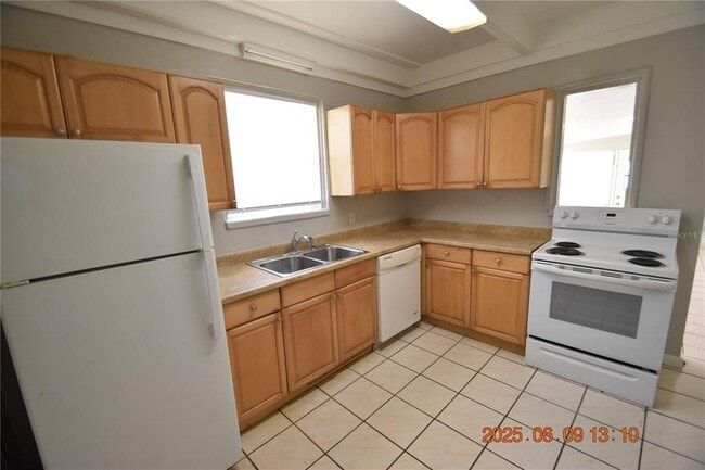 Building Photo - 5325 4th St S