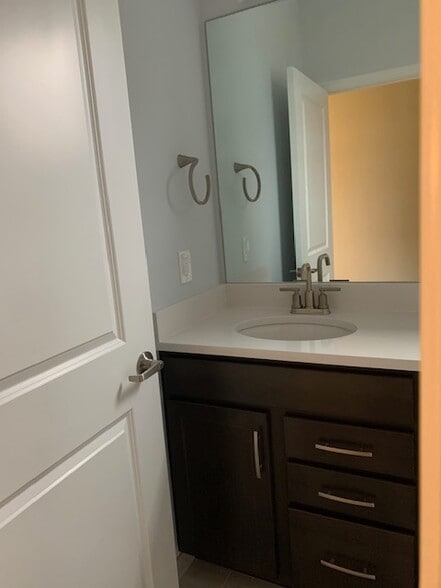 Building Photo - 2451 Thurman Ave