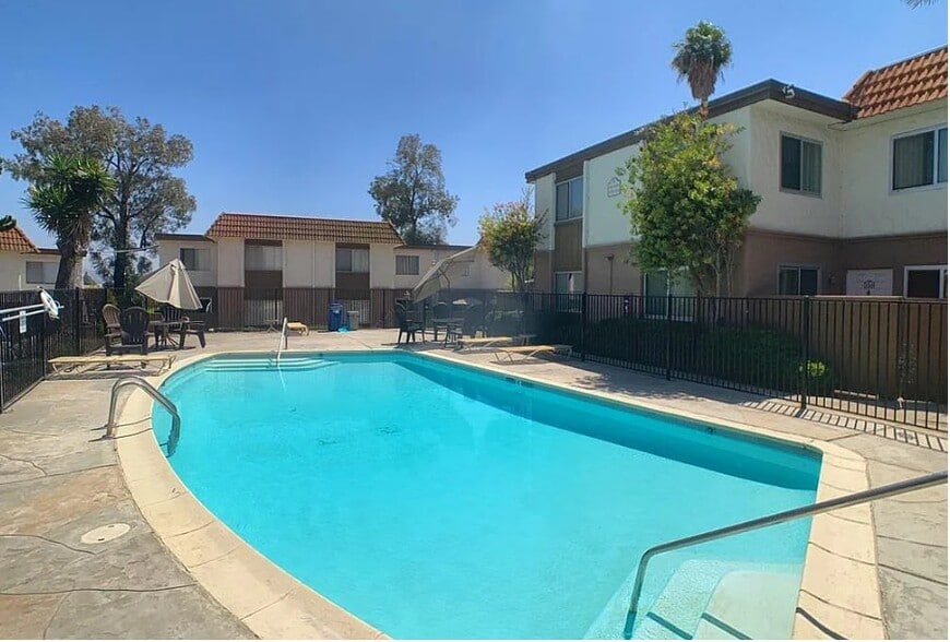 Building Photo - 10235 Madrid Way