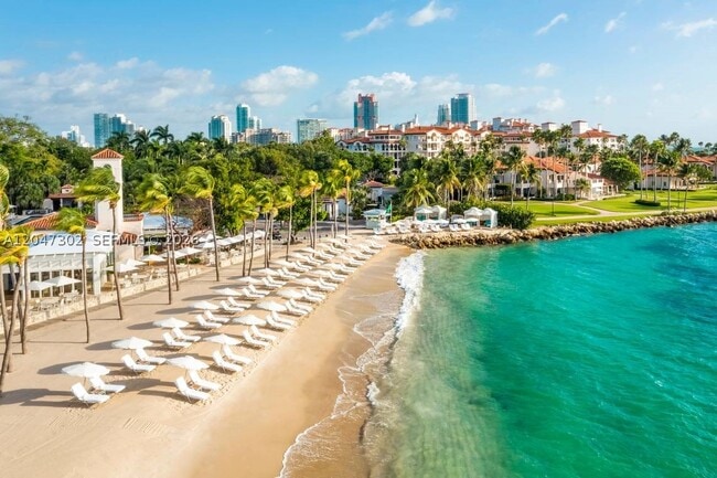 Building Photo - 5242 Fisher Island Dr