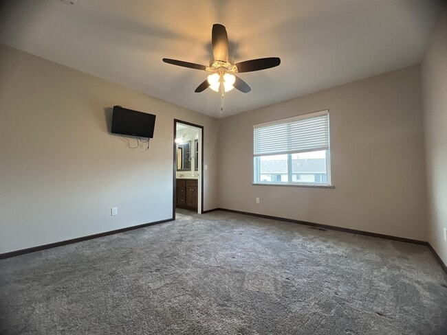 Building Photo - 6305 Saulk Trail