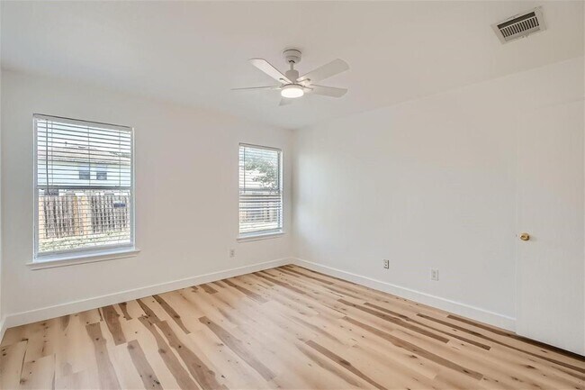 Building Photo - 328 Prairie Verbena Dr