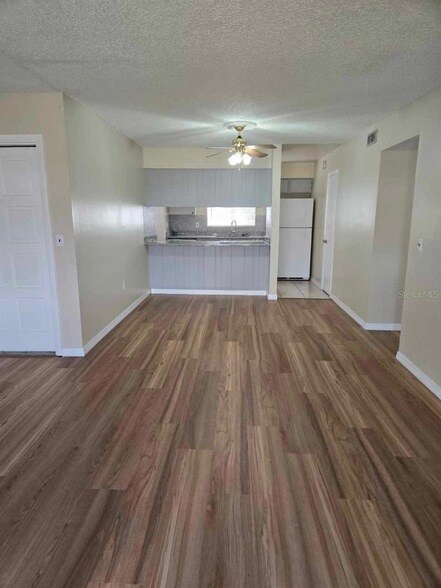 Building Photo - 1000 Lake of the Woods Blvd