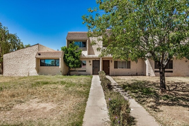 Primary Photo - 1052 S San Jose