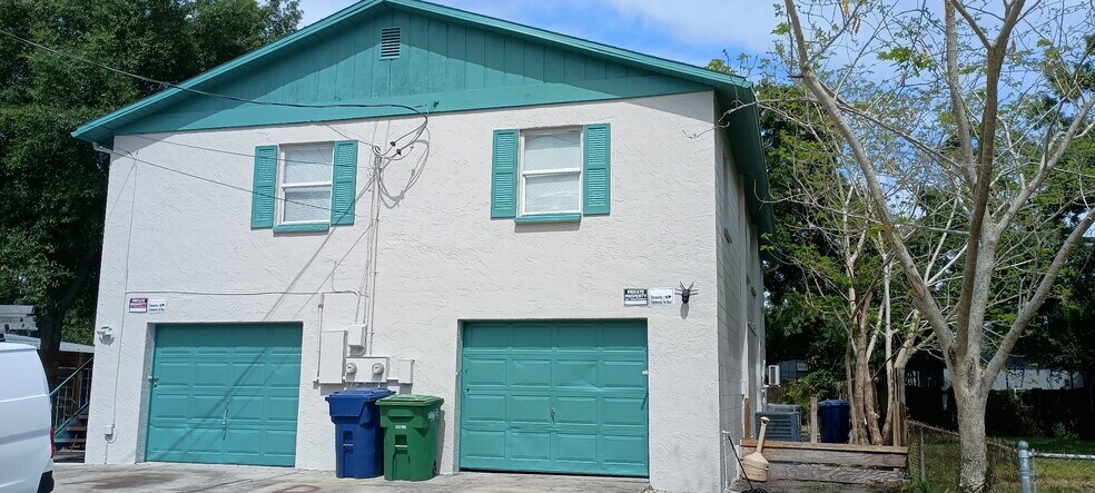 Building Photo - 6706 S Kissimmee St