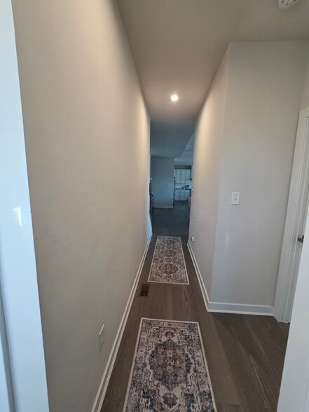 Building Photo - 28050 Purple Martin Cir