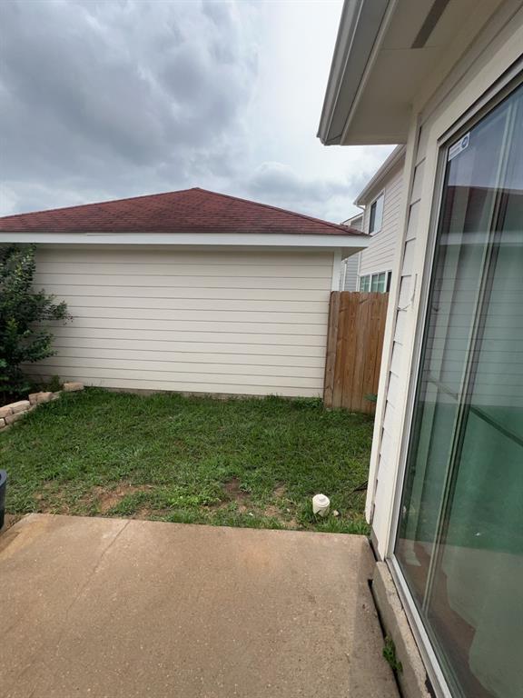 Building Photo - 6333 Settlers Square Ln